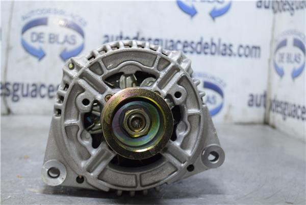 CLASE V W638 Alternador