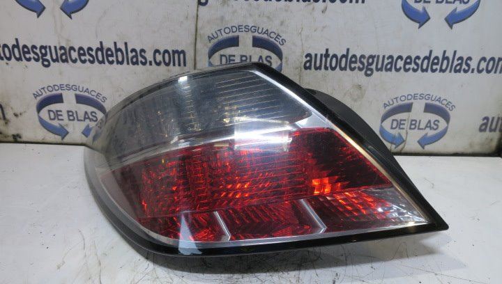 Astra H Berlina 2004- Piloto Trasero Izquierdo