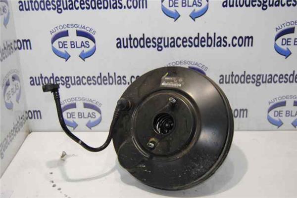 Clio III 2005- Servofreno