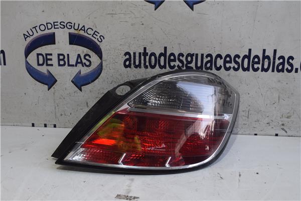 ASTRA H BERLINA Piloto Trasero Derecho