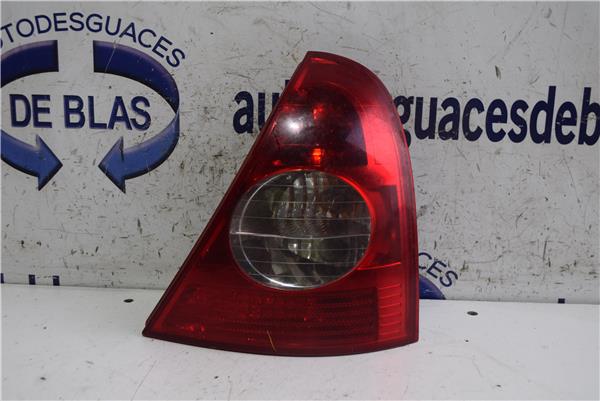 CLIO II FASE II BCB0 Piloto Trasero Derecho
