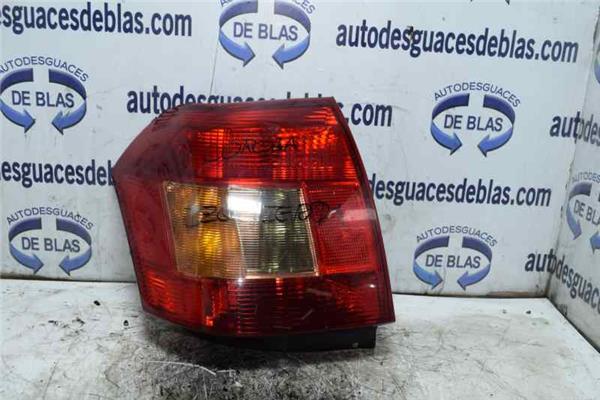COROLLA E12 Piloto Trasero Derecho