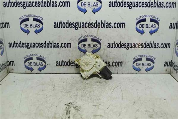 Focus Berlina CAP08.2004- MOTOR ELEVALUNAS DELANTERO DERECHO