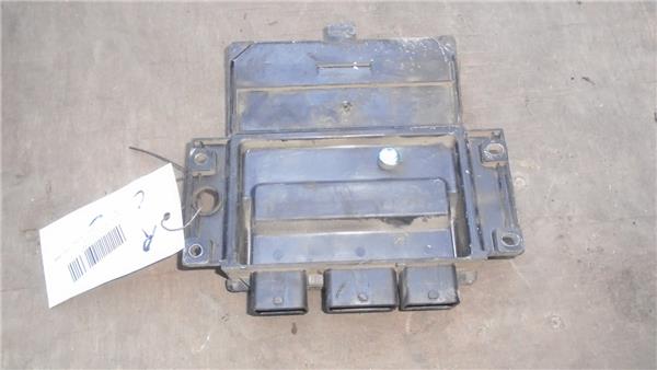 CLIO II FASE II BCB0 Centralita motor uce