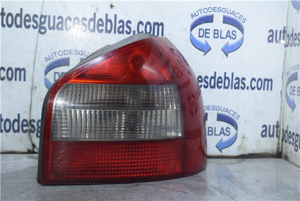 A3 8L Piloto Trasero Derecho