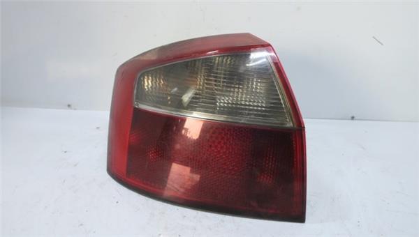 A4 Berlina 8E2004- Piloto Trasero Izquierdo