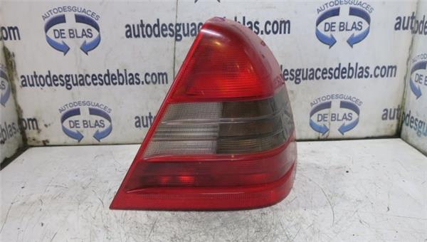 Clase C BM 202 Berlina 04.1993- Piloto Trasero Derecho