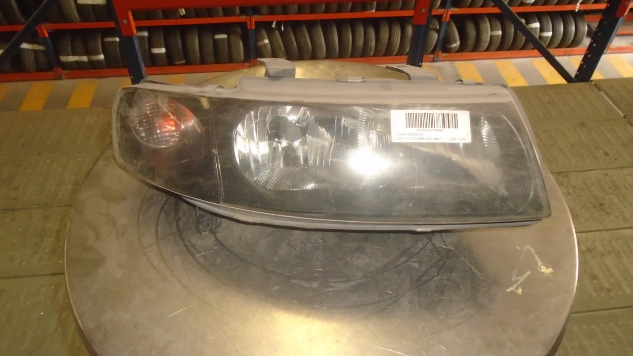 II Punto 188 Berlina 2002- Faro Delantero Derecho