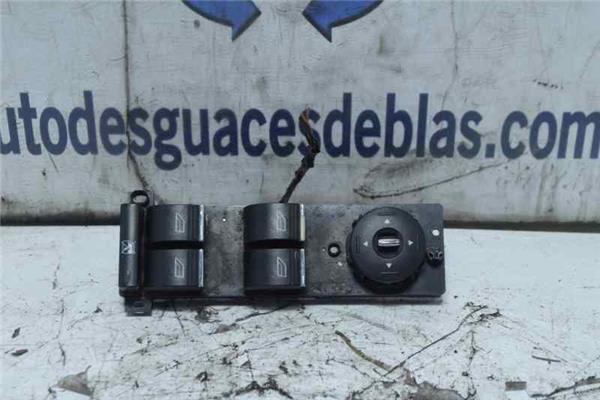 FOCUS BERLINA CAP MANDO ELEVALUNAS DELANTERO IZQUIERDO