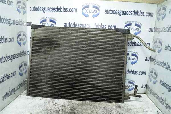 TRAFIC CAJA CERRADA AB 4.01 Condensador