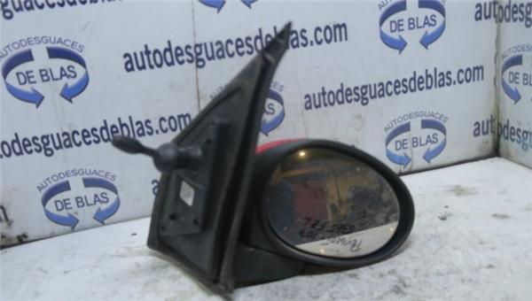 107 2005- Retrovisor Derecho