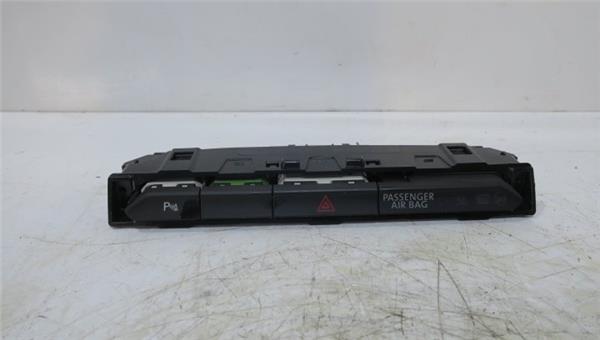 Passat Variant 3G507.2014- Interruptor Luces Emergencia Passat Variant 3G507.2014- Interruptor Luces Emergencia