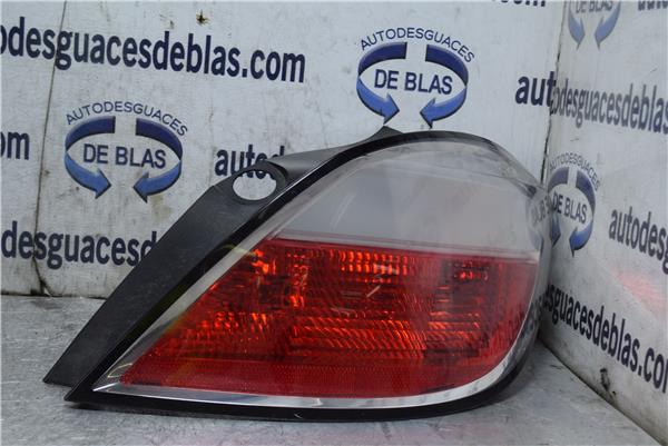 ASTRA H BERLINA Piloto Trasero Derecho
