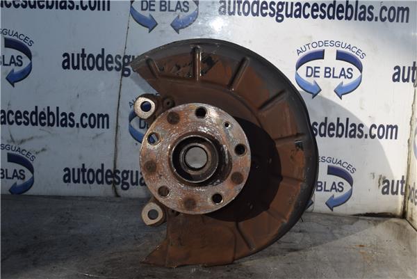 ALTEA XL 5P5 Mangueta Delantera Izquierda