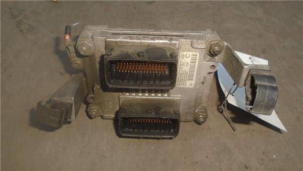 147 1902000- Centralita motor uce
