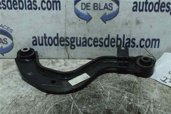 LEON 1P1 Brazo Superior Trasero Derecho