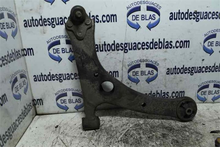 COROLLA E12 Brazo Inferior Delantero Derecho COROLLA E12 Brazo Inferior Delantero Derecho