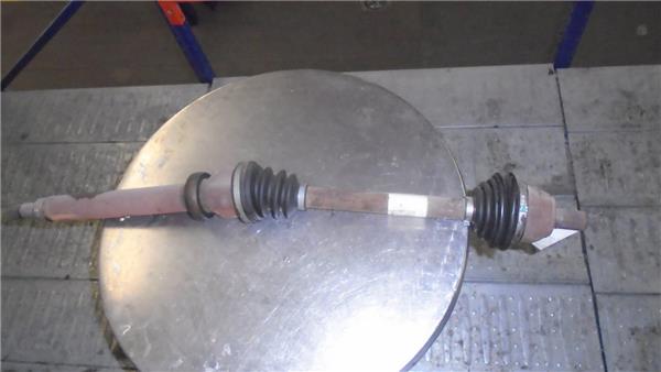 COLT BERLINA 5 Z30A Transmision Delantera Derecha