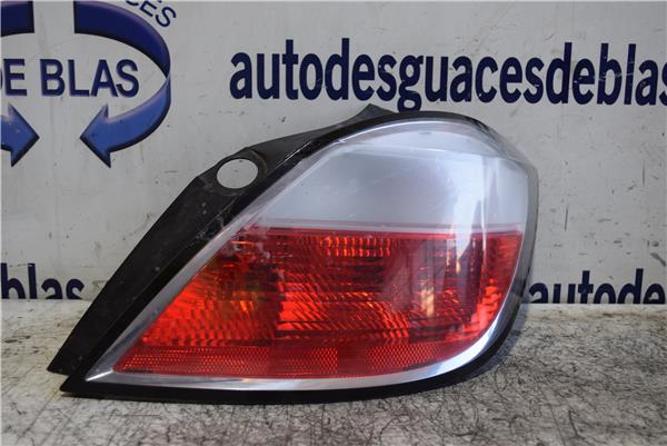 ASTRA H BERLINA Piloto Trasero Derecho