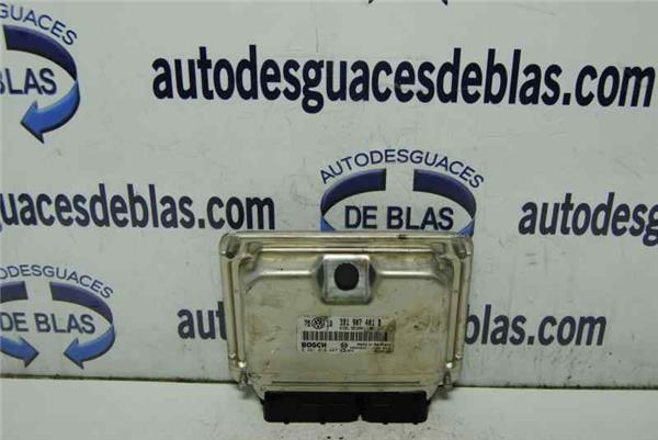 PASSAT VARIANT 3B6 Centralita motor uce