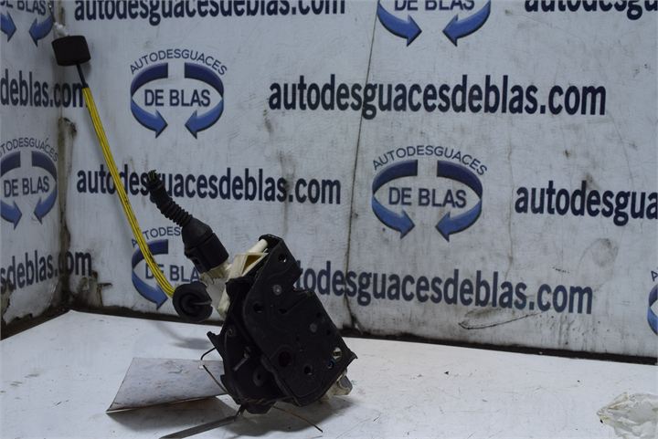 A6 AVANT 4F2 Cierre Electromagnetico Trasero Derecho
