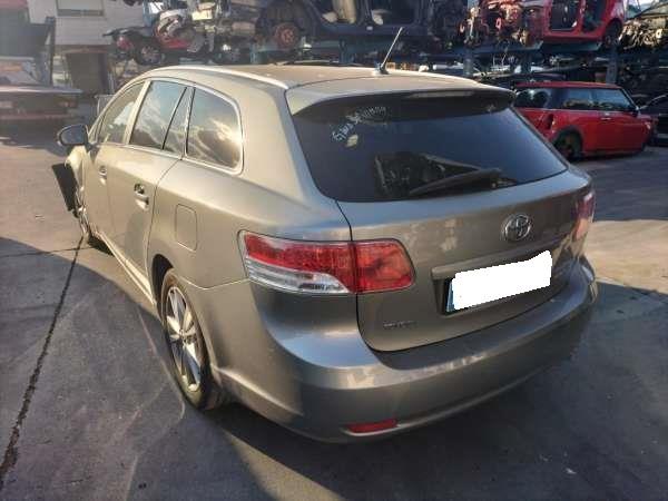 puente trasero toyota avensis cross sport t27
