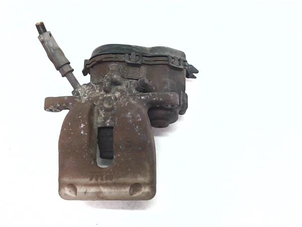 pinza freno trasero derecha mercedes benz cla