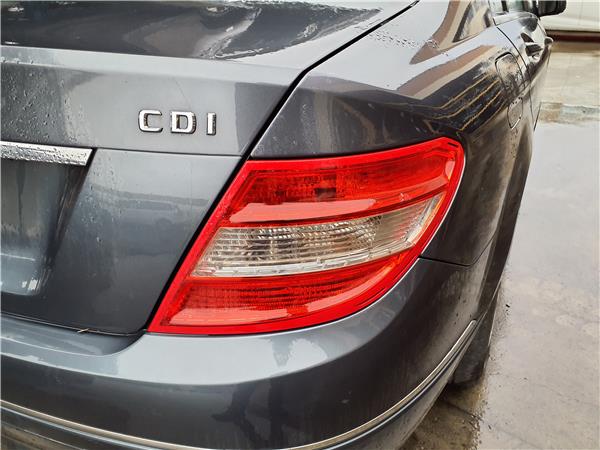 piloto trasero derecho mercedes benz clase c