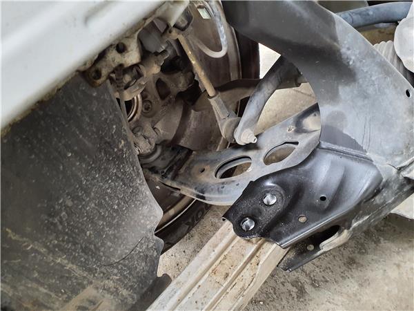 brazo inferior delantero derecho bmw serie 1