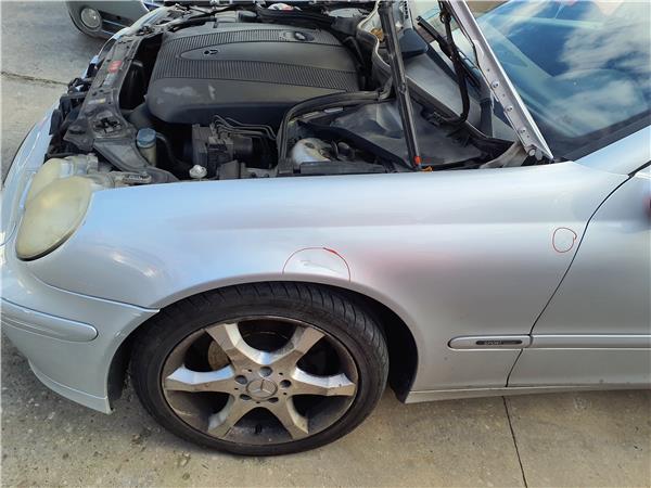 aleta delantera izquierda mercedes benz clase c (bm 203) familiar (01.2001 >) 2.2 c 220 t cdi (la)(203.208) [2,2 ltr.   110 kw cdi cat]