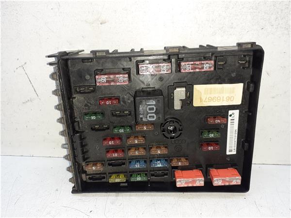 caja fusiblesrele volkswagen passat berlina 3