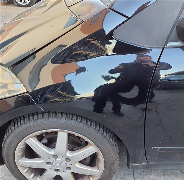 aleta delantera izquierda mercedes benz clase