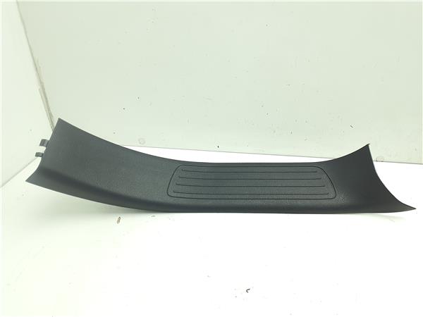 moldura puerta trasera izquierda mercedes ben