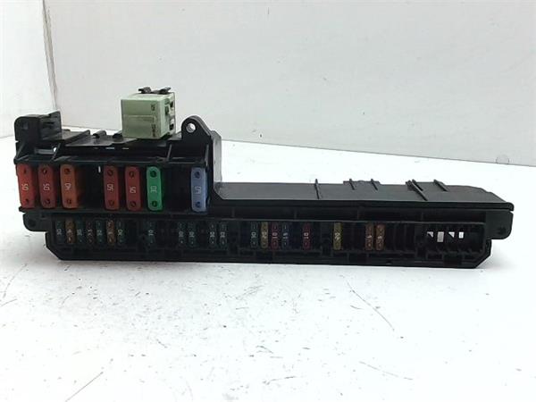 caja fusiblesrele bmw serie 5 berlina e60 200