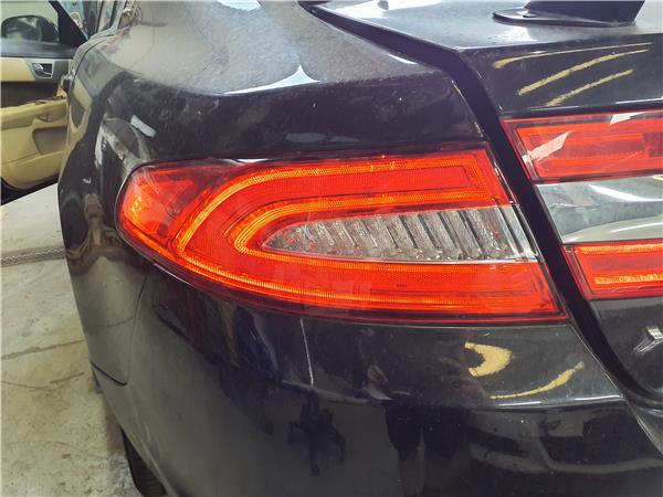 piloto trasero izquierdo jaguar xf (2008 >) 2.2 diesel [2,2 ltr.   147 kw diesel cat]