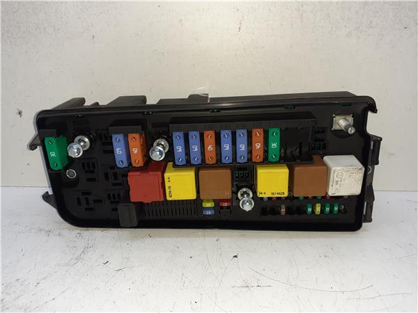 caja fusibles/rele opel vectra c berlina (2002 >) 1.8