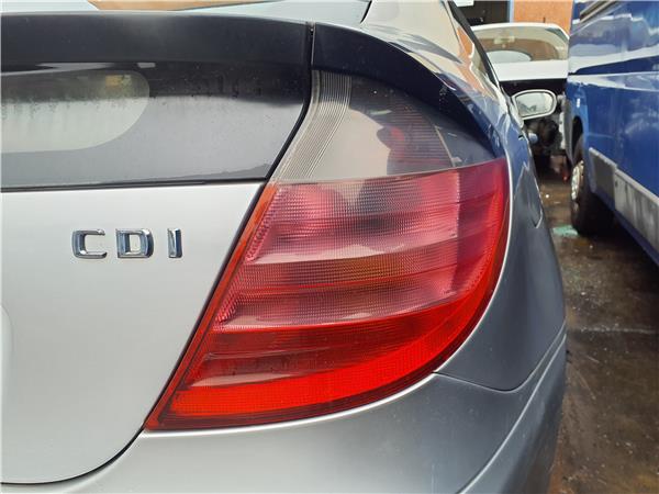 piloto trasero derecho mercedes benz clase c
