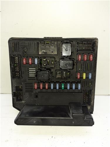 caja reles nissan qashqai 20 acenta 4x4