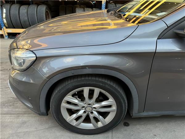 aleta delantera izquierda mercedes benz clase