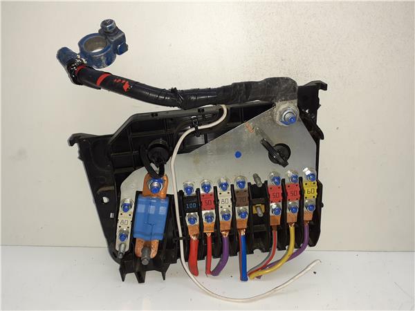 caja fusiblesrele ford focus berlina cb8 2010