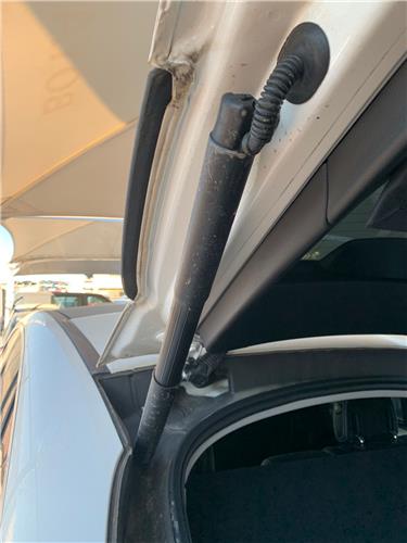 amortiguador porton trasero izquierdo mercede