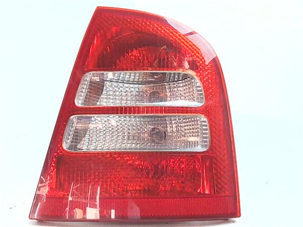 piloto trasero derecho skoda octavia berlina