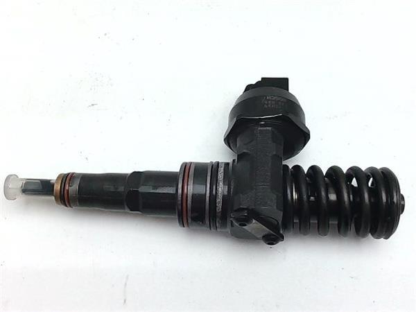 inyector volkswagen passat berlina 3b3 2000