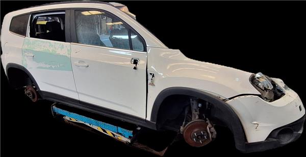 puerta delantera derecha chevrolet orlando 20