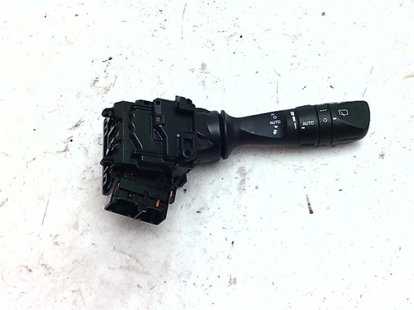 mando limpiaparabrisas toyota auris e18 10201