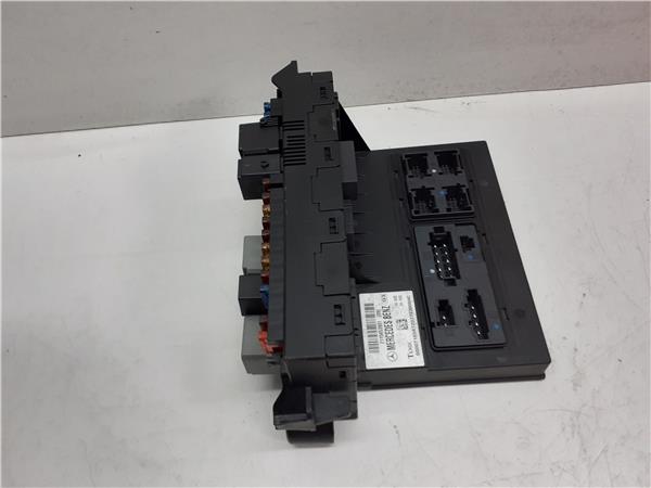 caja fusiblesrele mercedes benz clase e bm 21