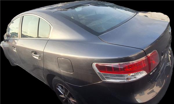 tapa maletero toyota avensis t27 2008 20 act