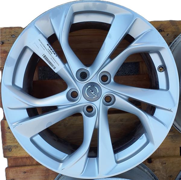 opel astra k berlina llanta