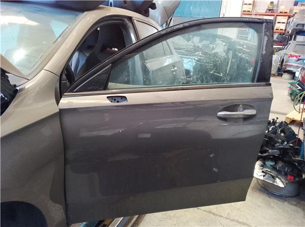 puerta delantera izquierda mercedes benz clas