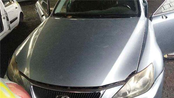 Lexus IS200